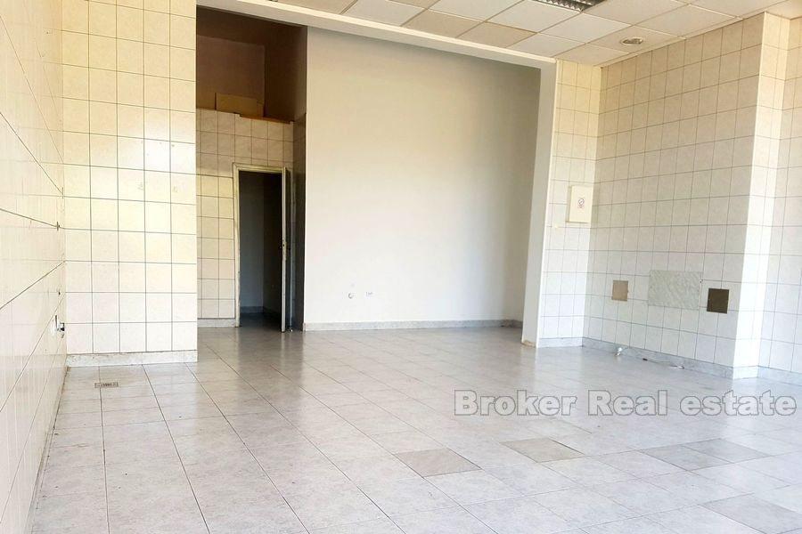 Omis, locali commerciali ed espositivi