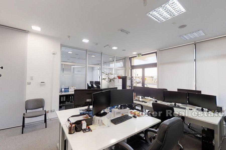 Split, Mejasi, modern office space near shopping center