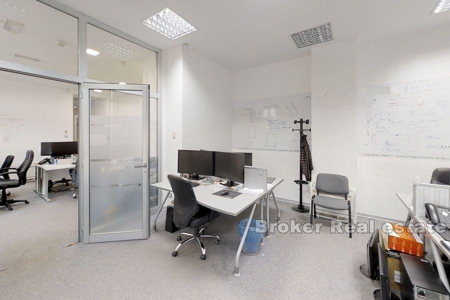 Split, Mejasi, modern office space near shopping center
