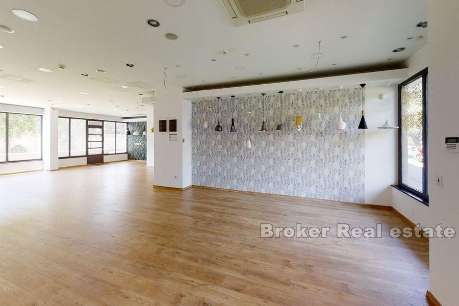 Split, Bol, uredski prostor površine 116m2