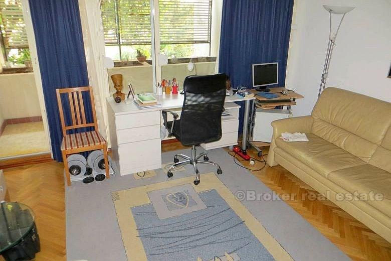 Split, apartament z dwiema piętro z ogrodem