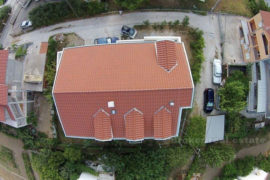 Kaštela, novo postavený dom