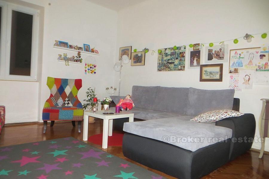 Split, Meje, appartamento con tre camere da letto