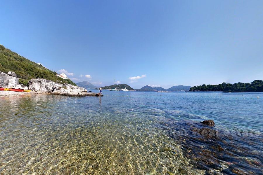 island of Sipan, building plot