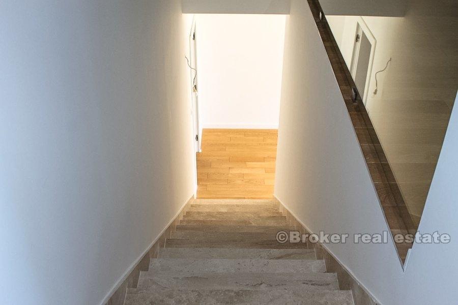 Split - apartament z czterema sypialniami, widok na morze