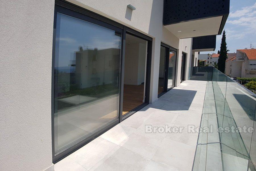Split - Appartement de deux chambres, vue sur la mer