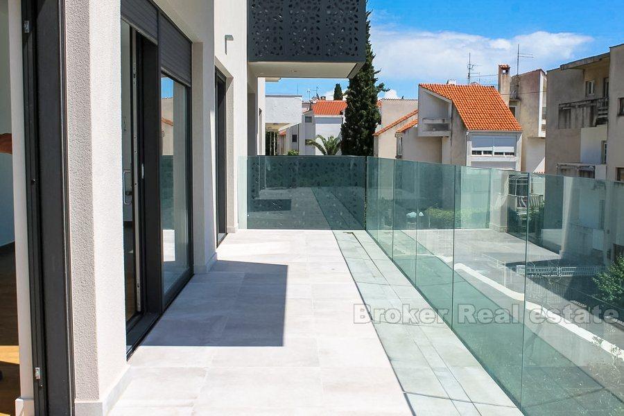 Split - Appartement de deux chambres, vue sur la mer