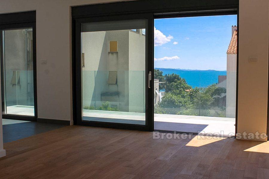 Split - Appartement de deux chambres, vue sur la mer