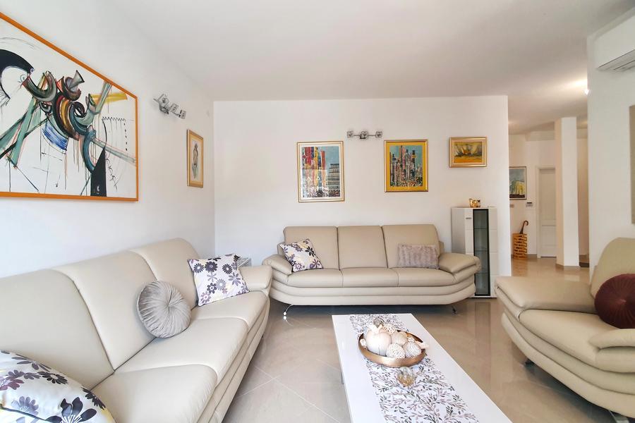 Isola di Brac - casa con piscina