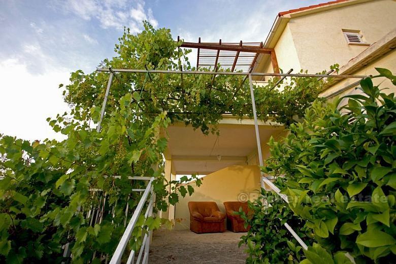 Isola di Brac - Casa indipendente con piscina