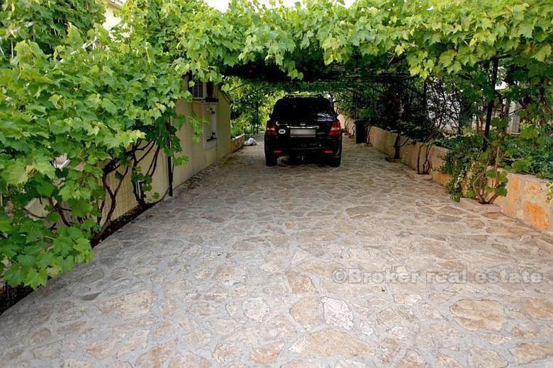 Isola di Brac - Casa indipendente con piscina