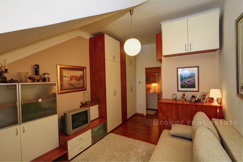 Split. Tre roms leilighet