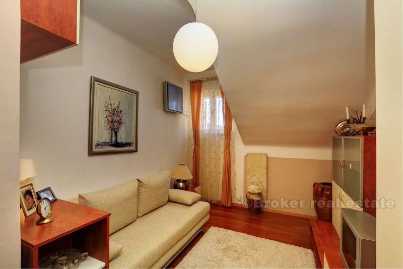 Split. Tre roms leilighet