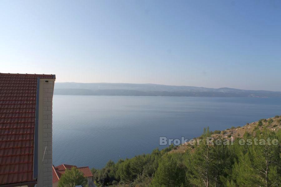 Omis, maison de deux étages à vendre