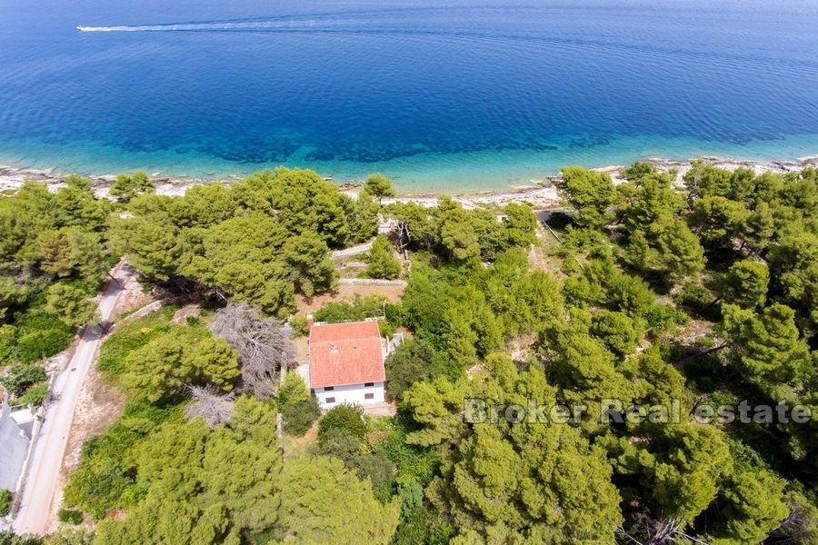 Île de Hvar, maison au bord de la mer