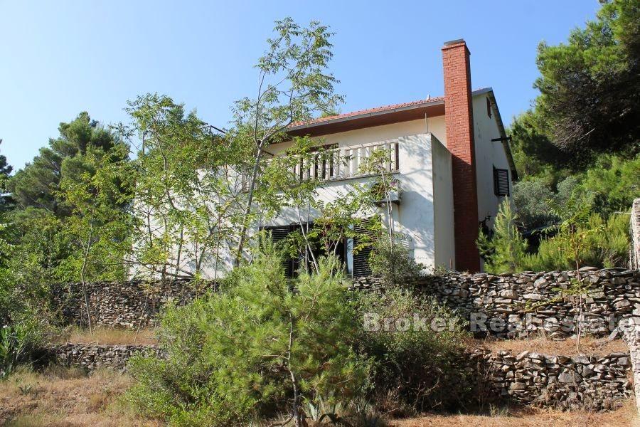 Ostrov Hvar, dům u moře