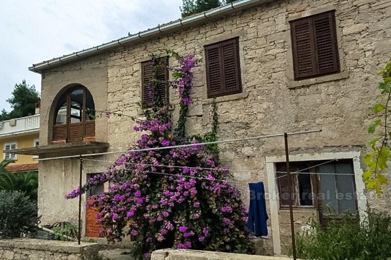Île de Korcula, maison jumelée en bord de mer