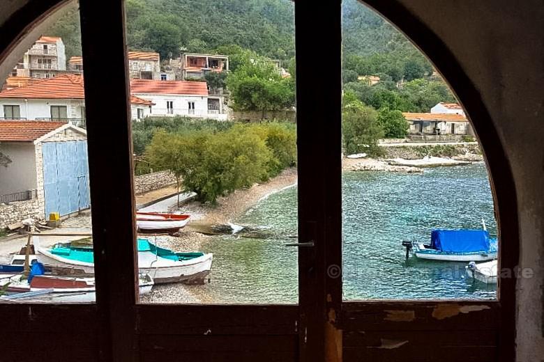 Wyspa Korcula, bliźniak przy morzu