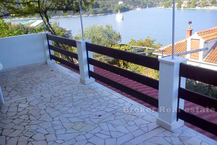 Insel Solta, Haus zweite Reihe vom Meer