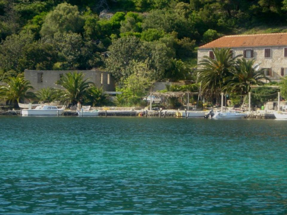 øya Mljet, revet gammelt steinhus