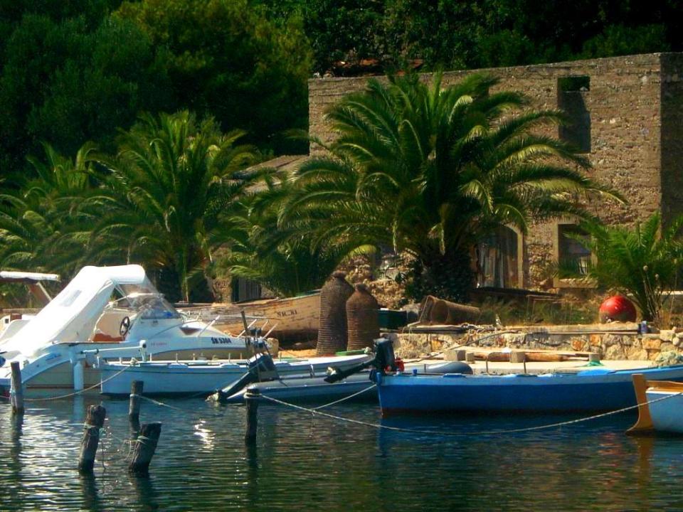 øya Mljet, revet gammelt steinhus