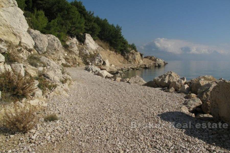 U Omiše, stavební pozemek