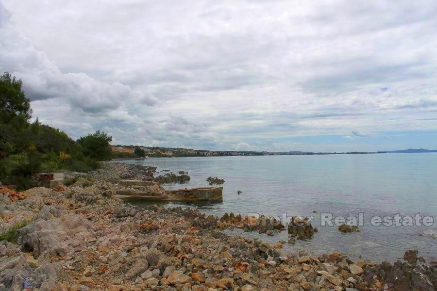 Zadar, Petrčane, građevinsko zemljište uz more