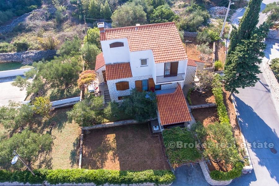 Ostrov Čiovo - dům u moře