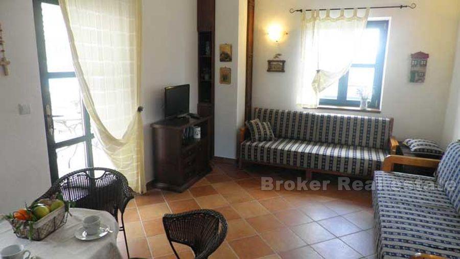 Makarska Riviera, maison jumelée en pierre