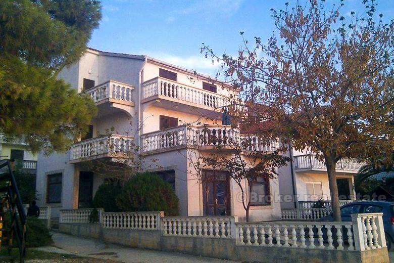 Zadar, dom nad morzem