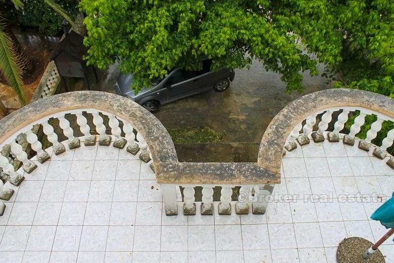 Zadar, dom nad morzem