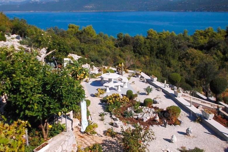 Peljesac peninsula, nice detached house