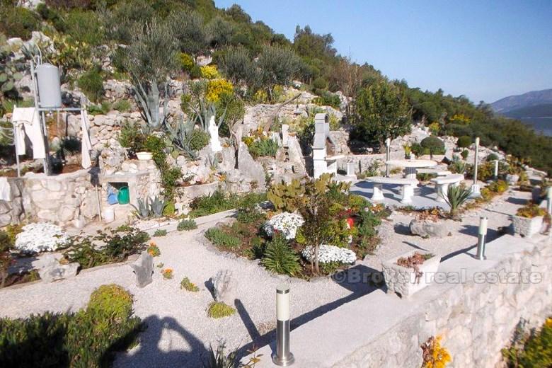 Peljesac peninsula, nice detached house