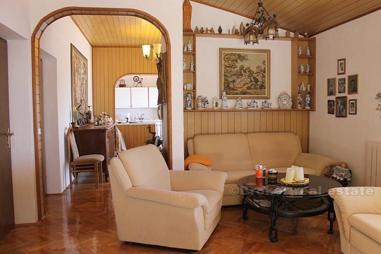 Brela, krásná vila s výhledem na moře