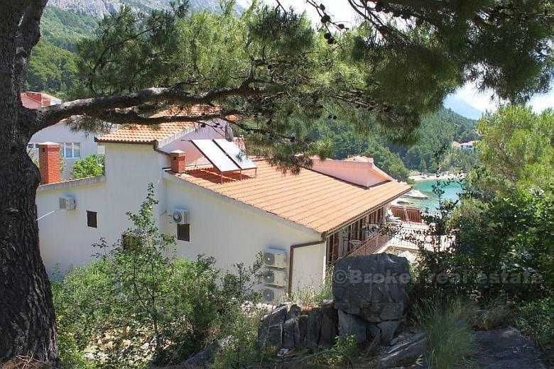 Brela, krásná vila s výhledem na moře