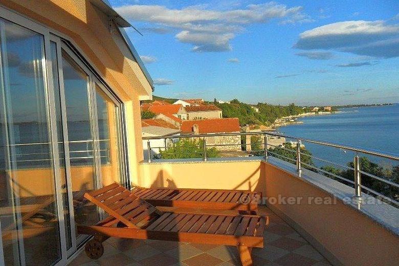 près de Zadar, appartement de deux chambres