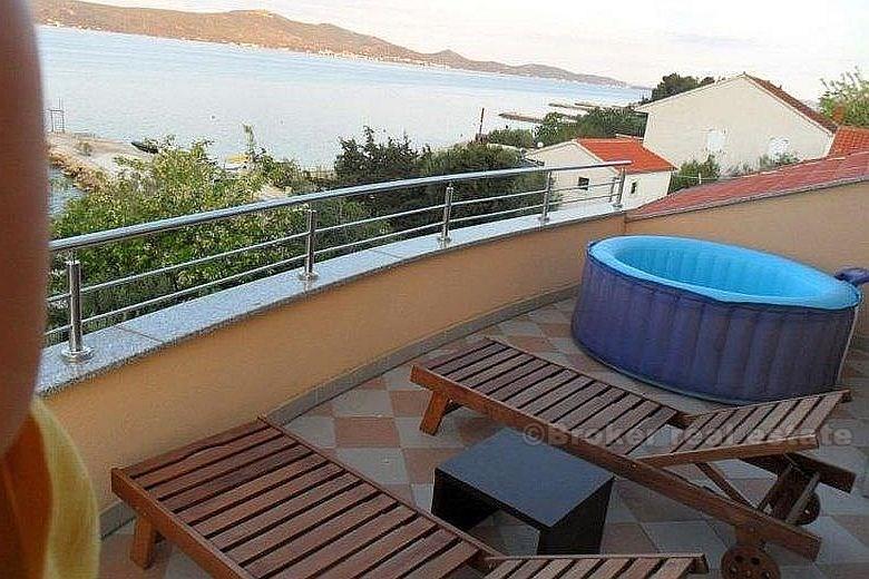 koło Zadaru, dwupokojowe mieszkanie