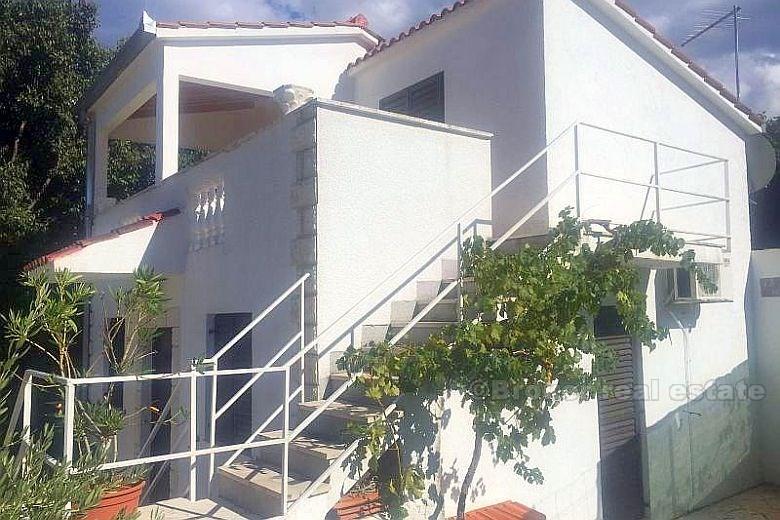 Nära Trogir, två hus