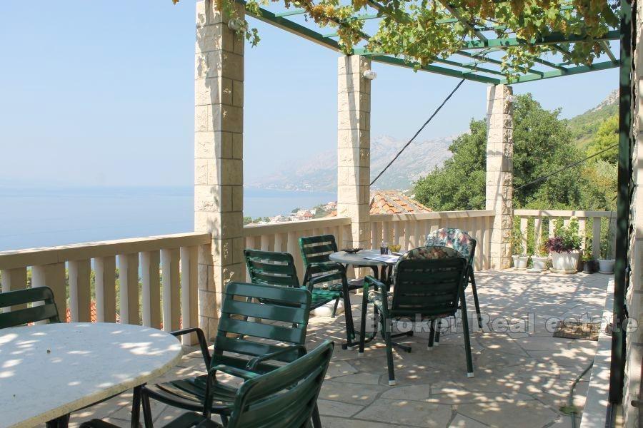 Riwiera Makarska, kamienny dom