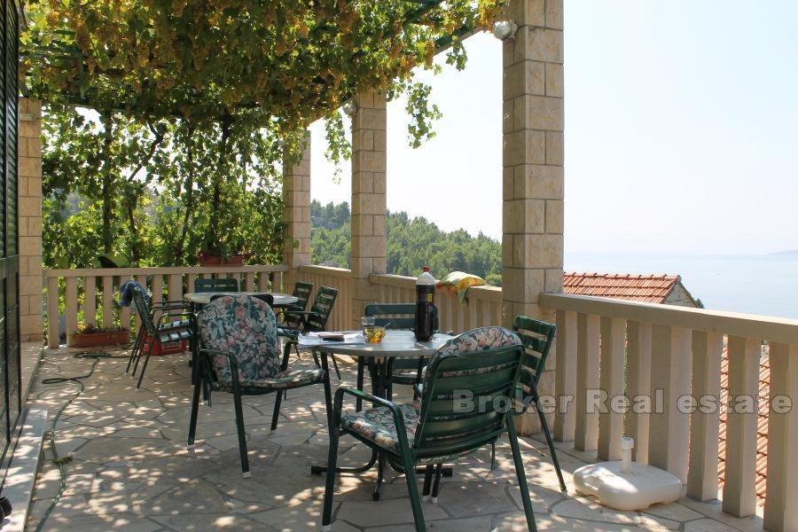 riviera di Makarska, casa in pietra