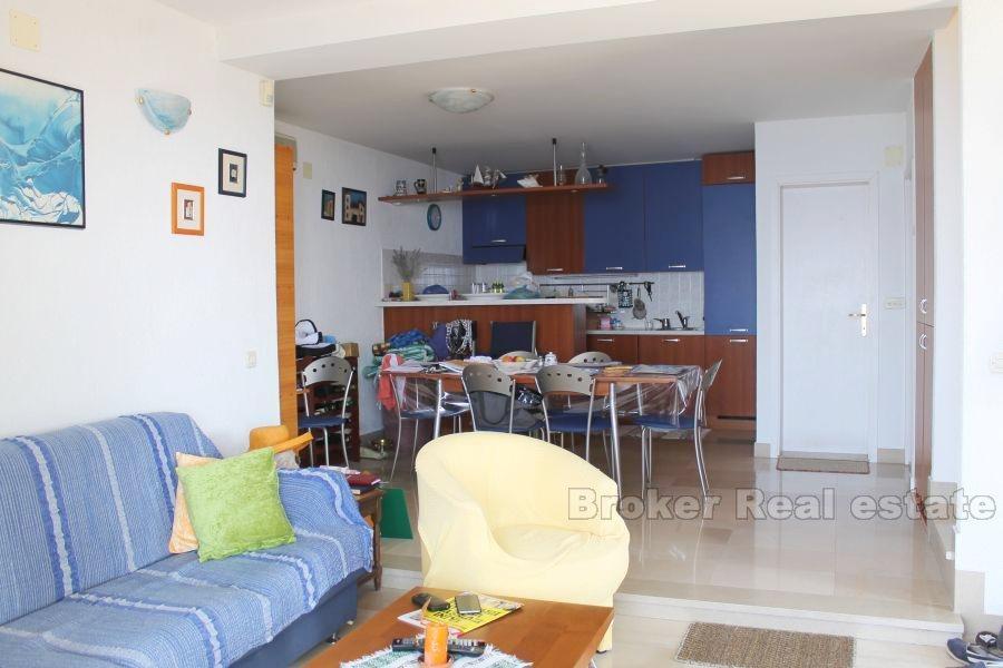 Makarska Riviera, Steinhaus