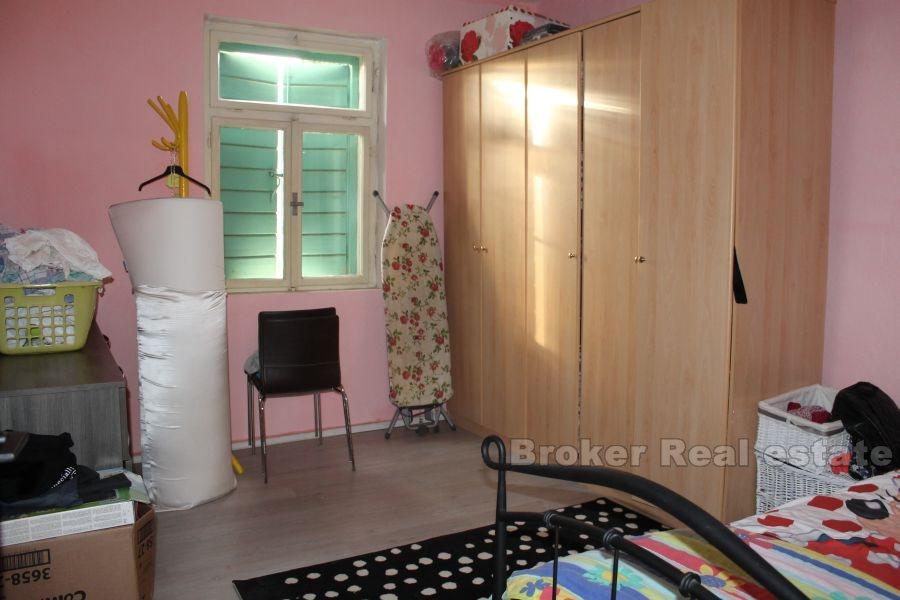 Solin, połowa domu rodzinnego i pierwsze piętro starego domu