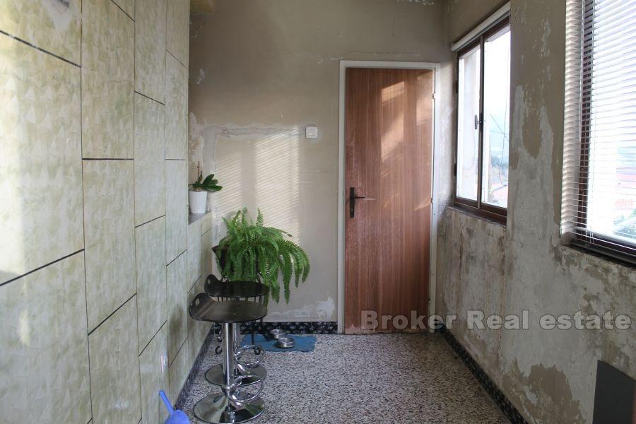 Solin, połowa domu rodzinnego i pierwsze piętro starego domu