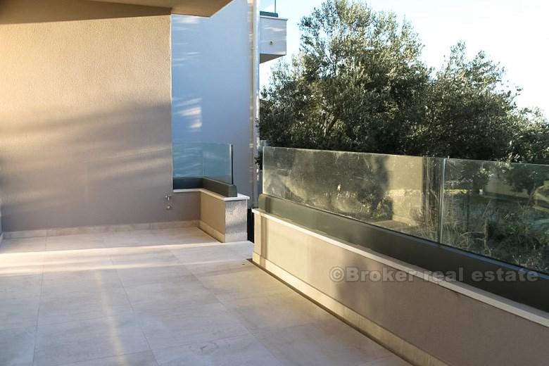 Zadar, apartamenty z dwoma sypialniami w nowym budynku