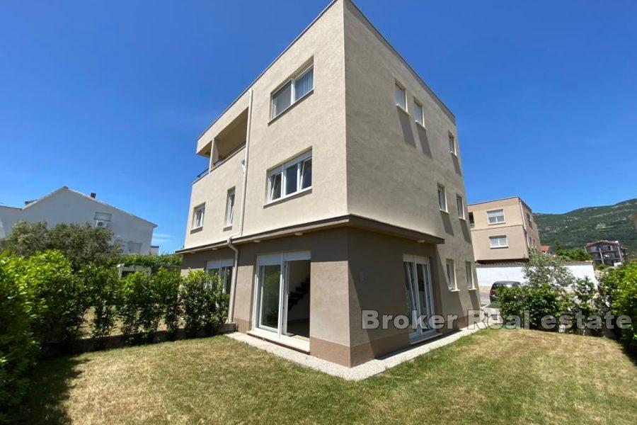 Kastela - Moderan dvoetažan apartman