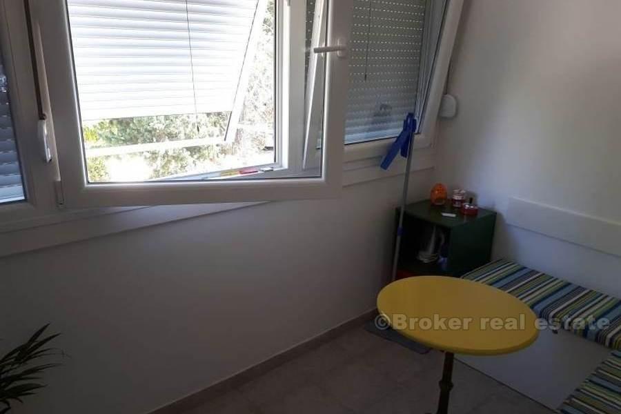 Split, Skalice, bel appartement de deux chambres