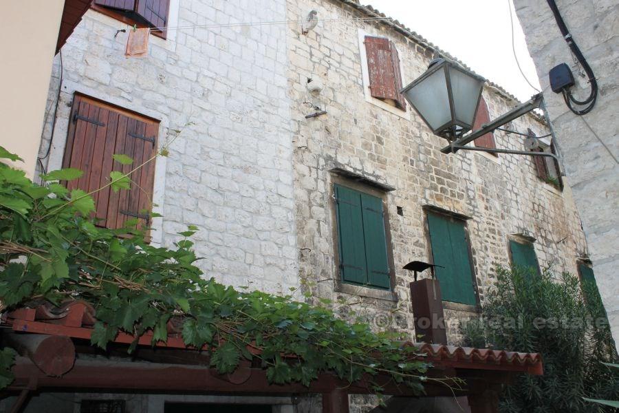 Trogir - Two apartments