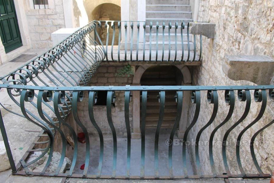 Trogir - Two apartments