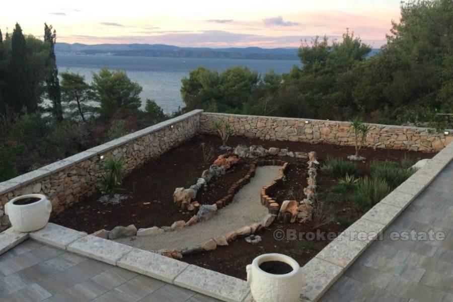 Solta - vila s výhledem na moře a bazén