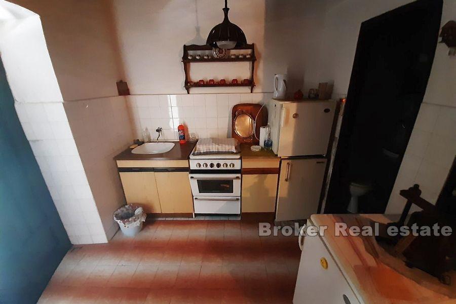 Omis - Gammelt steinhus